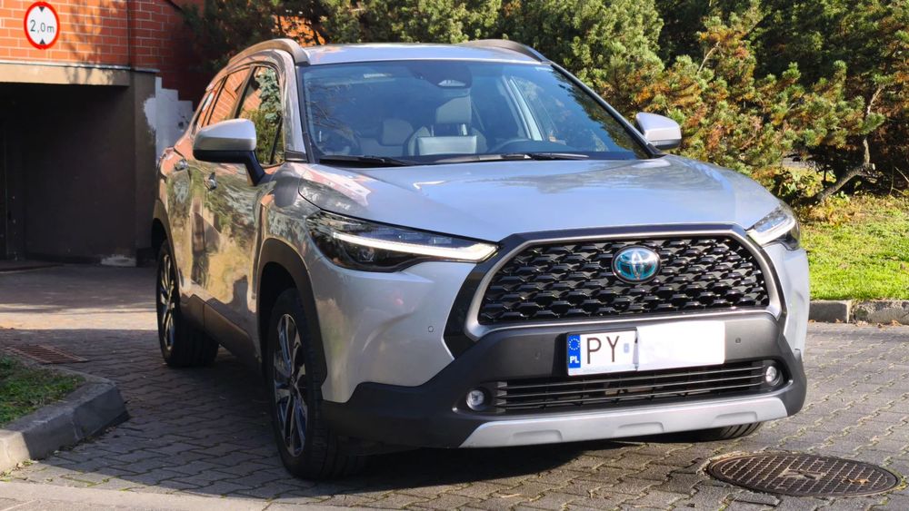 Toyota Corolla Cross Pierwszy właściciel, stan idealny, serwisowany w ASO, garażowany, hak