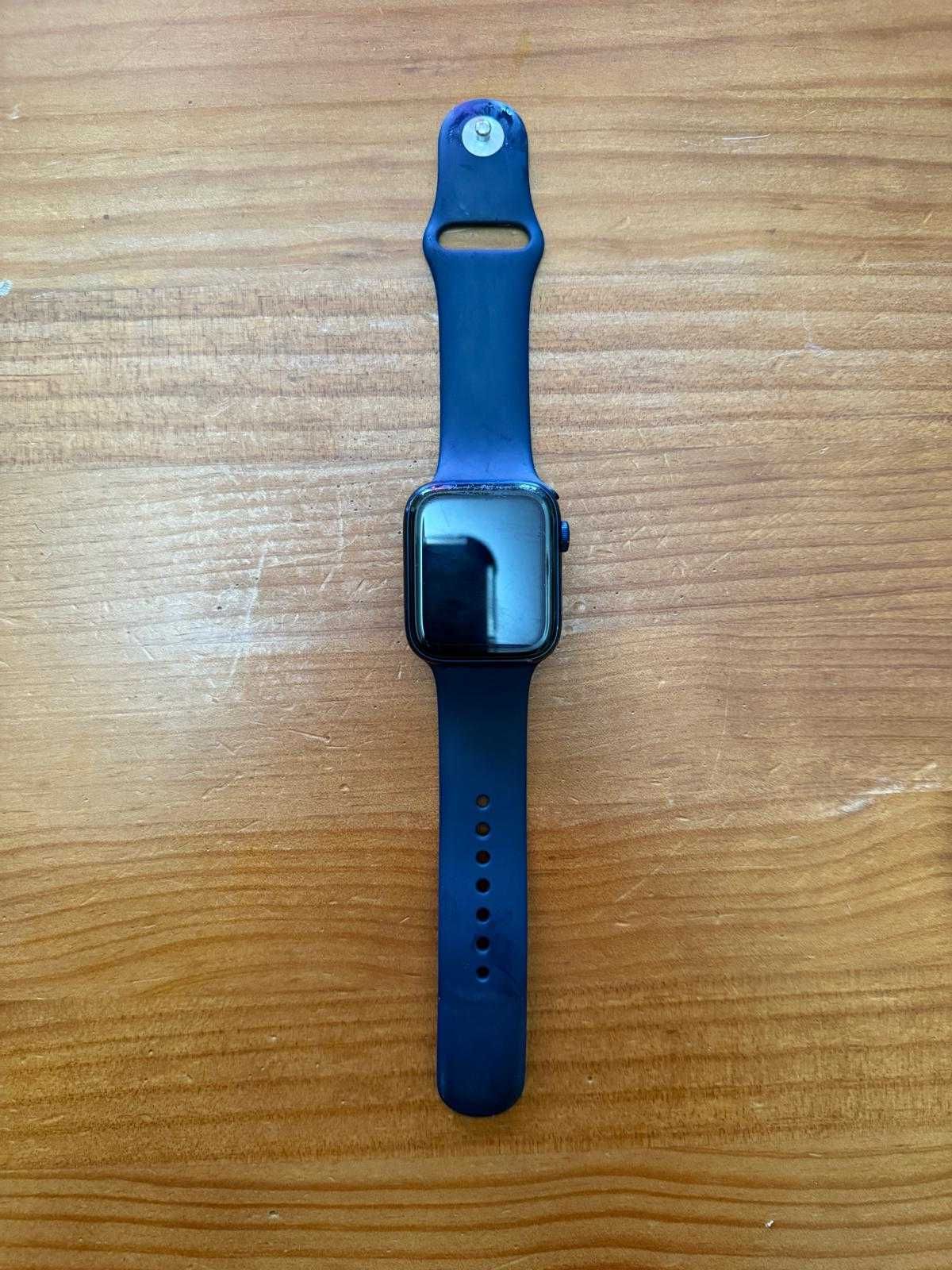 Apple Watch 6 - 44mm (2020)