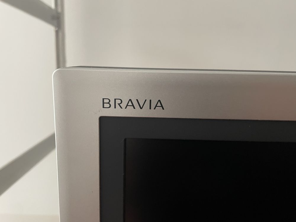TV Sony Bravia modelo KLV-S26 A10E