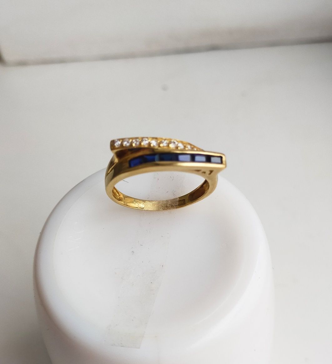 Кольца золотые с бриллиантом и др. камнями
