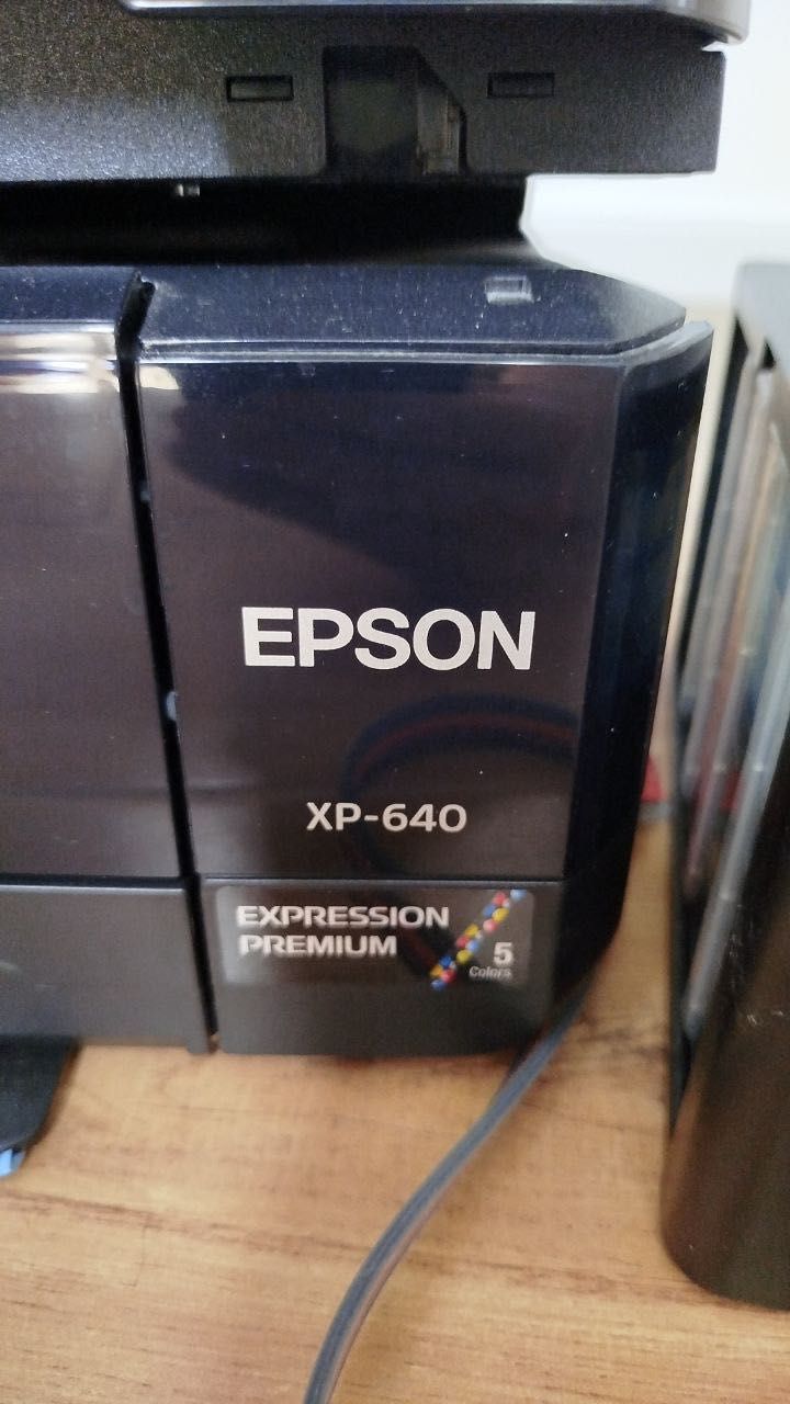 МФУ Epson Expression Premium XP-640 с СНПЧ