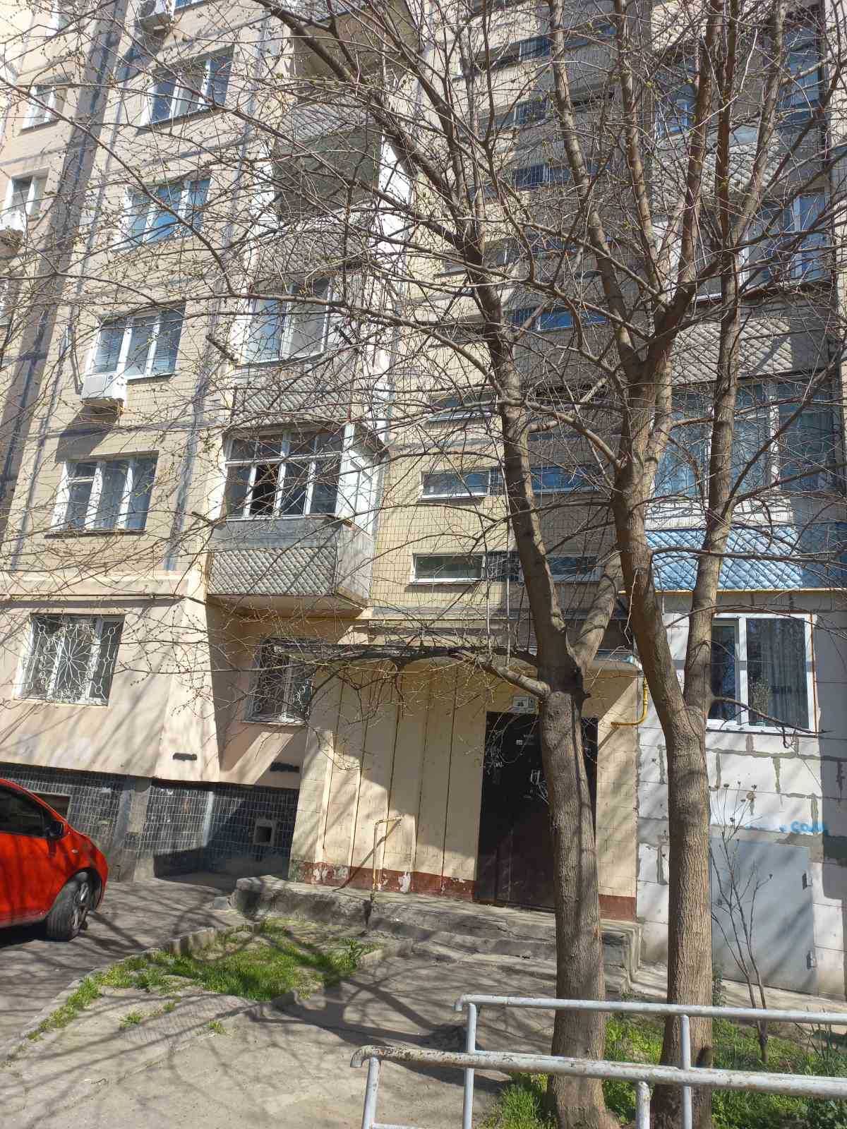 2-комнатная квартира на ул. Бочарова 25000 у.е