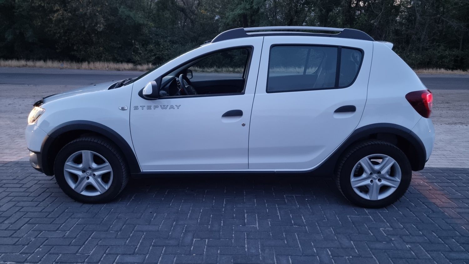 Дачія,Рено Сандеро Степвей.Dacia, Renault Sandero STEPWAY