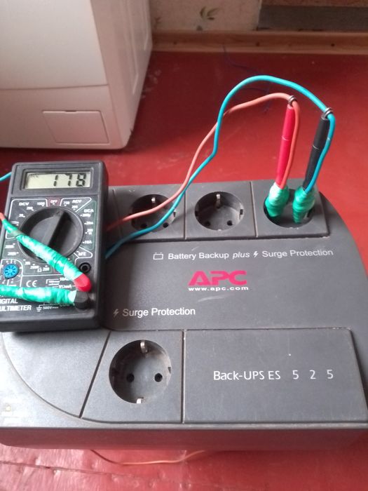 Продам безперебійник APC Back-UPS ES 525