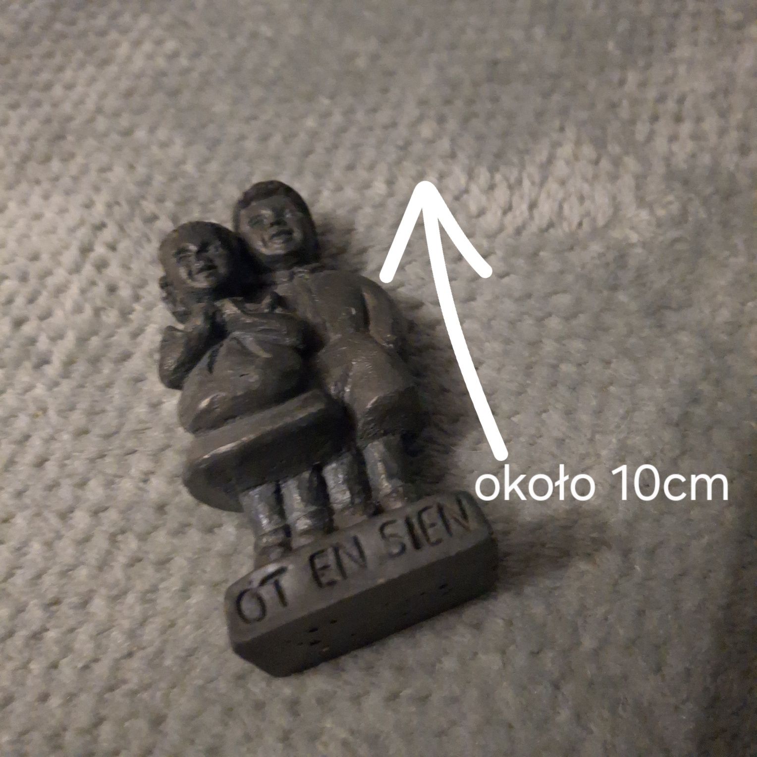 Zestaw figurka i szklany krzyżyk