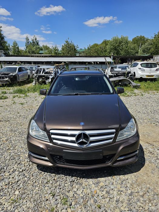 Запчастини Запчасти Разборка Капот Бампер Mercedes C250 C220 W204 2013
