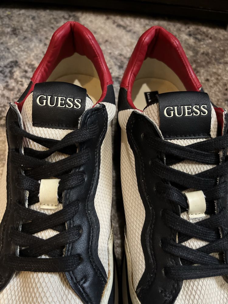 Кросівки guess білі оригінал