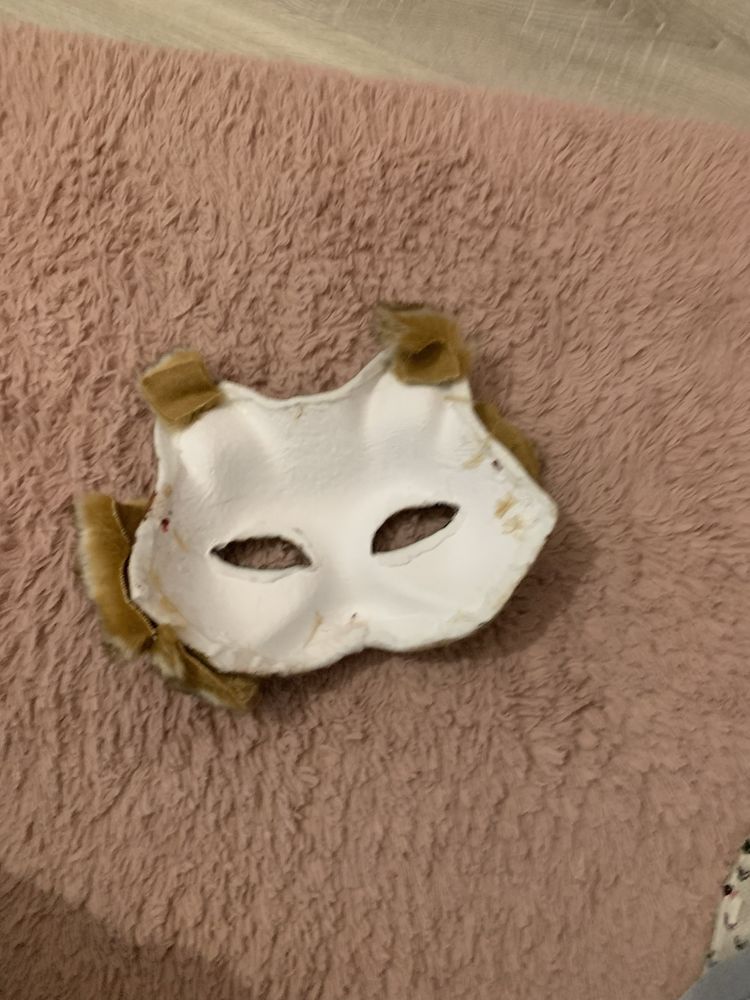 Maska therian brązowy tabby kot