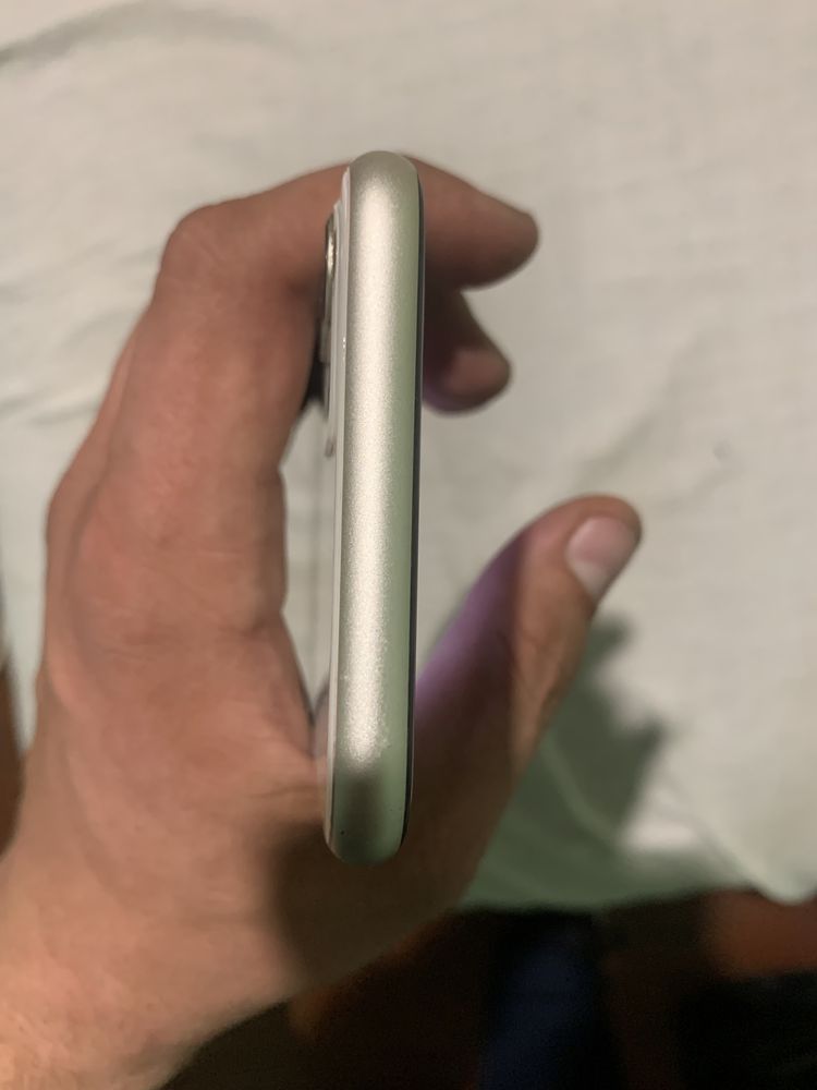 iPhone 11 з коробкою