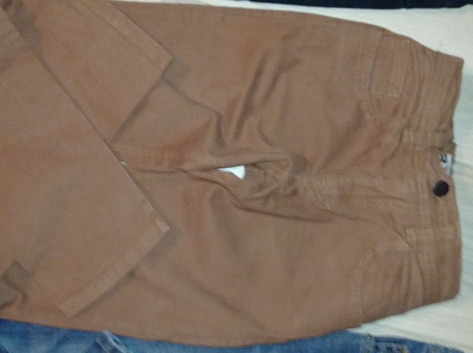 2 szt spodni na święta Ratex braz i jeans 140