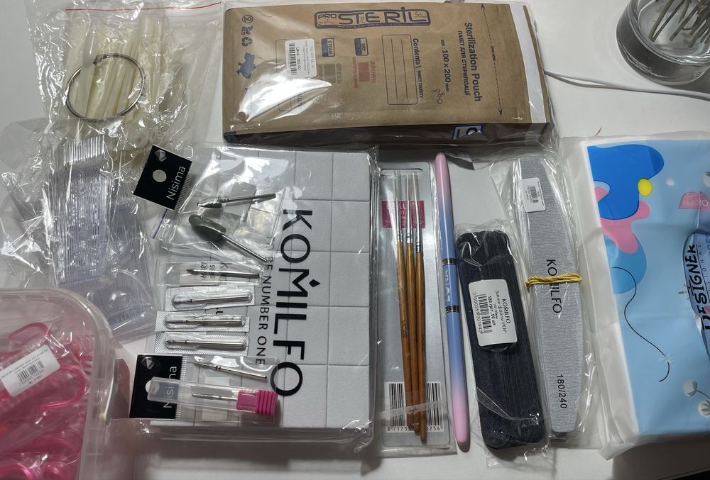 Матеріали для манікюру та педикюру