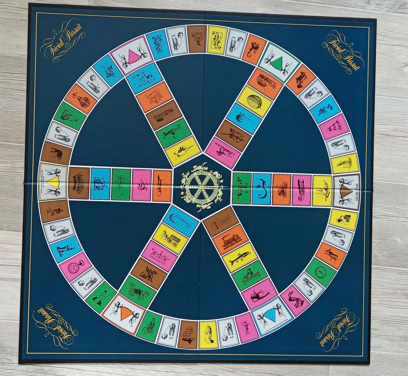 Gra edukacyjna dla dzieci i dorosłych. Trivial Pursuit Komplettset