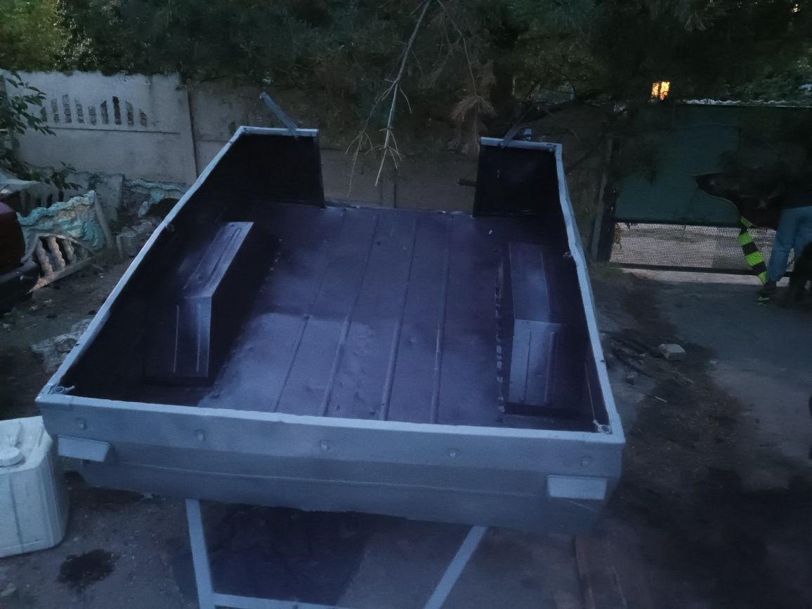 Продам автомобильный прицеп