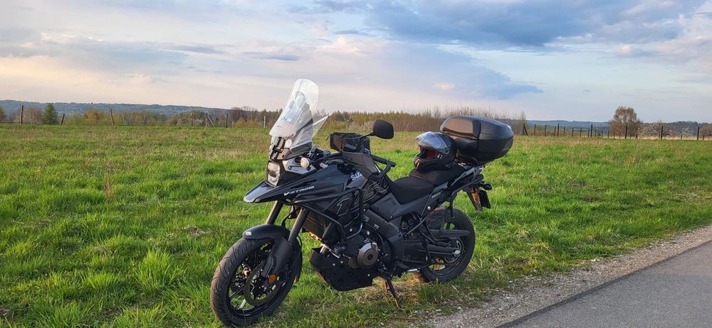 Suzuki DL Suzuki V-Strom 1050, bezwypadkowy, pierwszy właściciel, PL salon