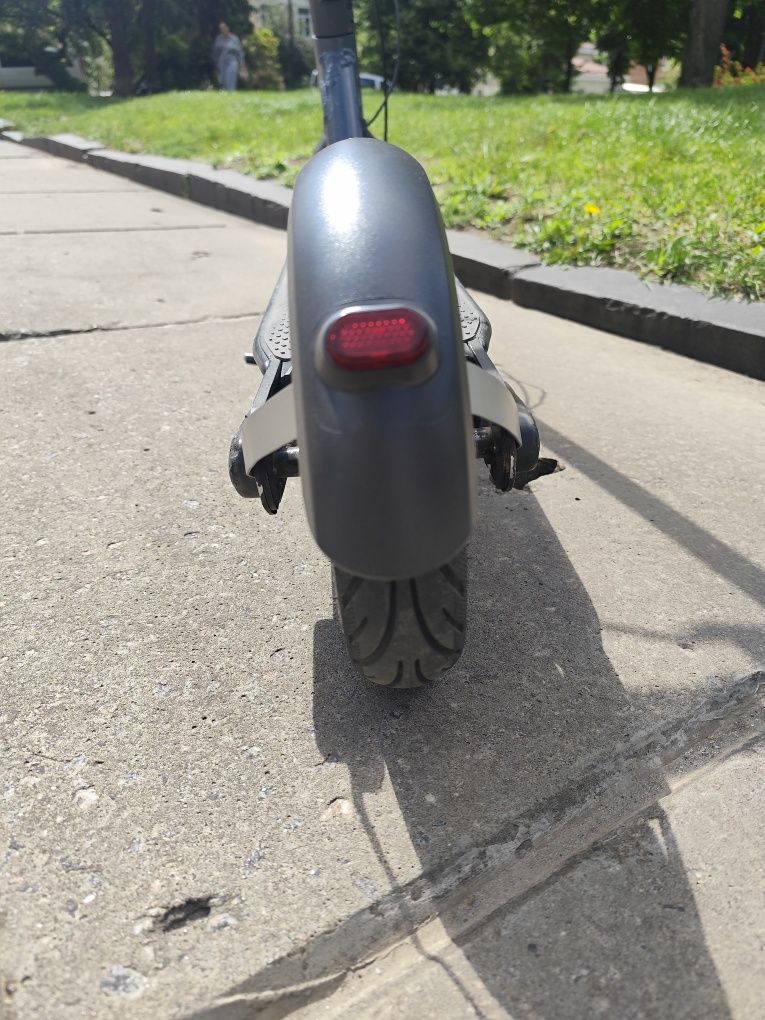 Ninebot max g30 електросамокат