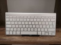 Klawiatura bezprzewodowa Apple Keyboard A1314 biała stan bdb gwarancja