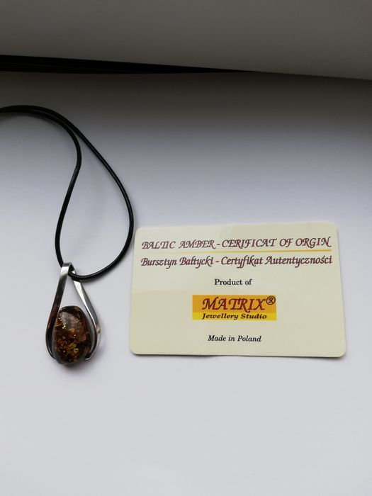 Wisiorek srebro z bursztynem