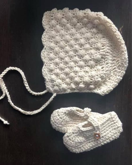 Buciki i czapeczka do chrztu handmade