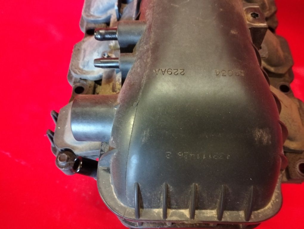 Kolektor Ssący 4.7 Benzyna Dodge Ram lV (09-)