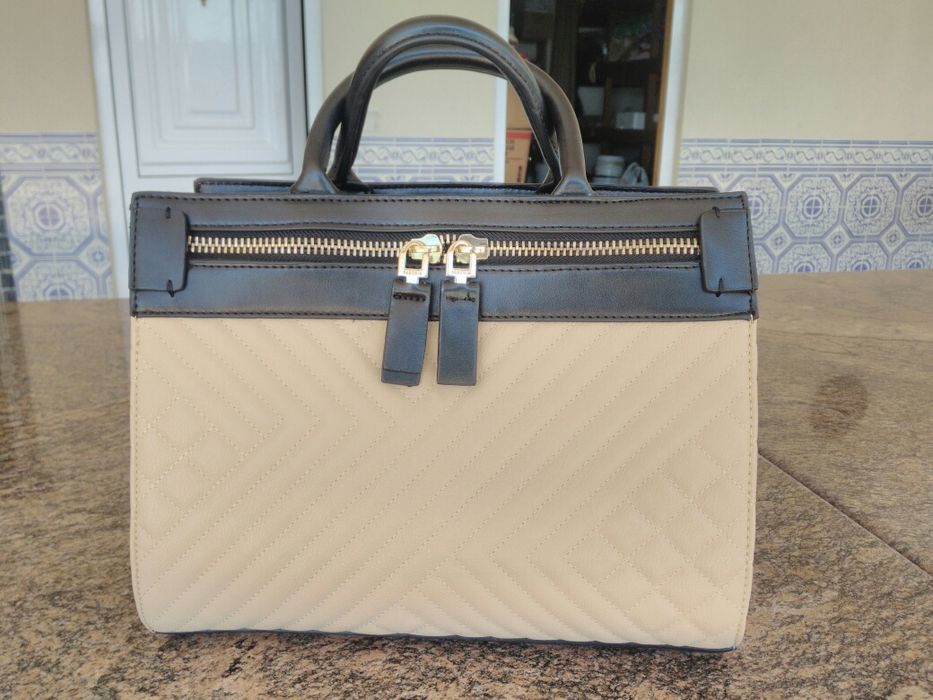 Malas Parfois como novas