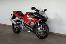 Suzuki GSX-R ** GSXR 750 K1 K2 K3 Srebrno-Czerwony * ORYGINAL * DODATKI * Niemcy **