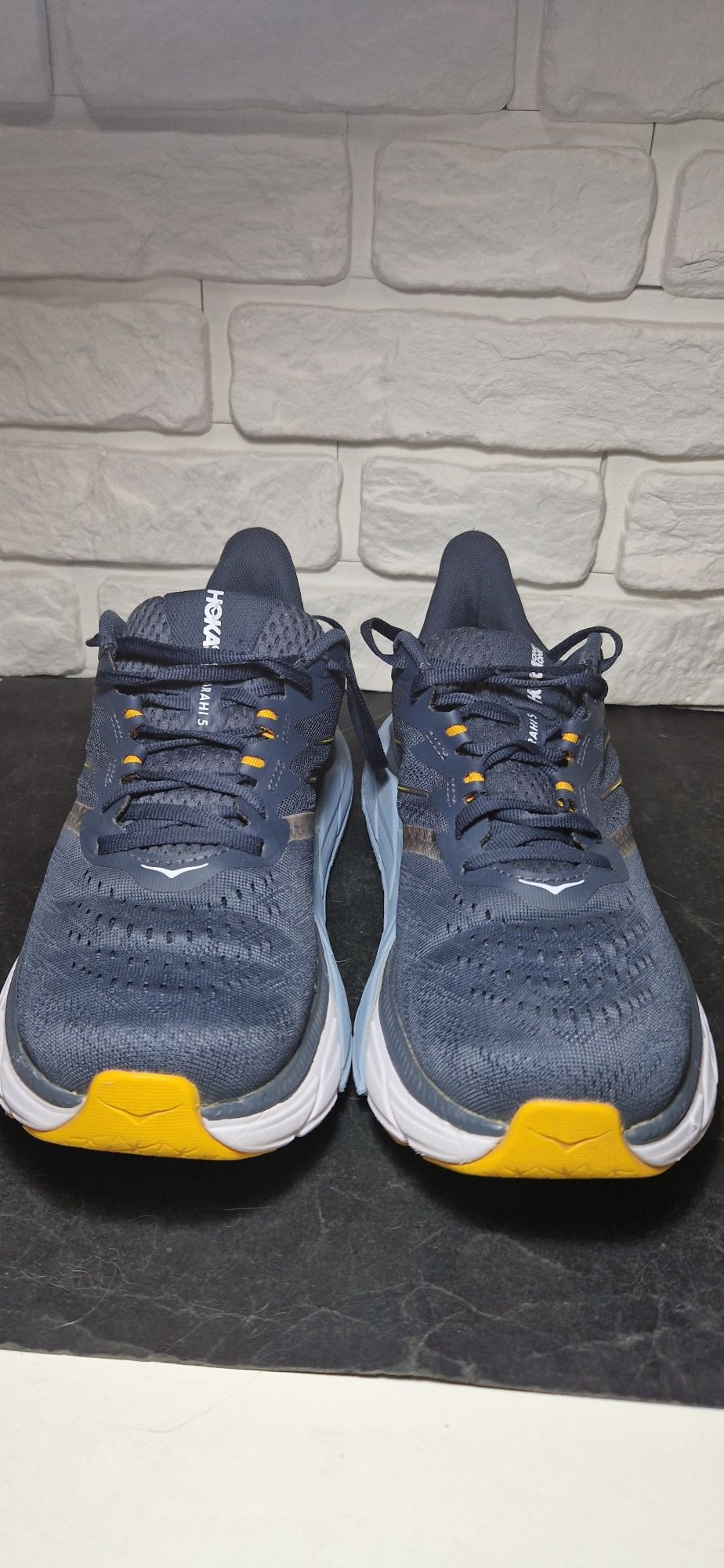 Hoka 42.          .