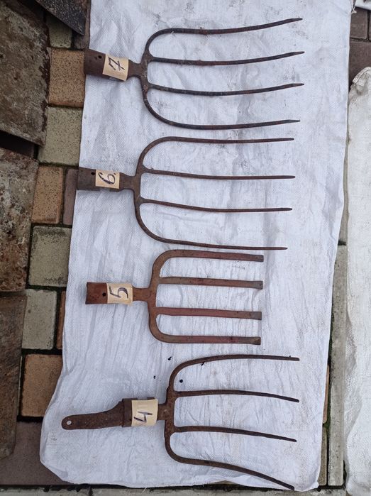 Кольца на косу.Бабка.Тройник.Вила.Лопата.Грабли.Сапка.Плуг.Секатор