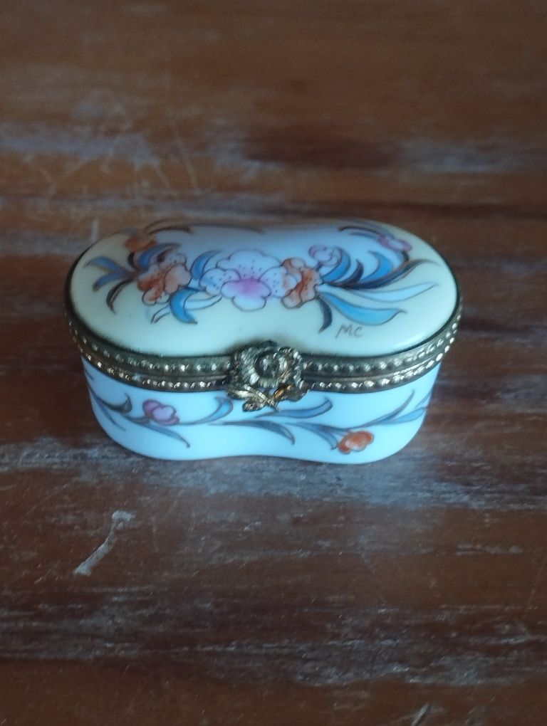 Vintage - Limoges France - Trinket Box