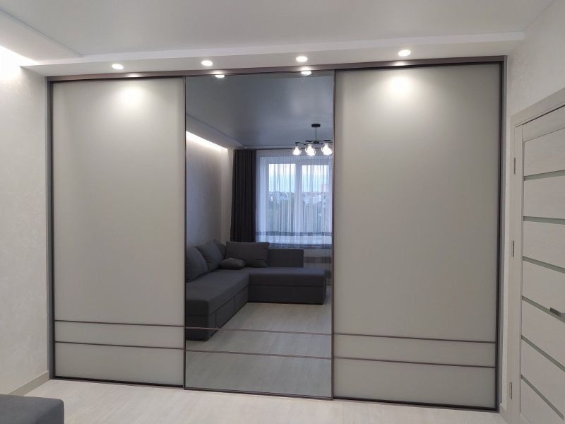 Шафа купе,гардеробна,вмонтована шафа купе,шафа в нішу,шкаф купе.