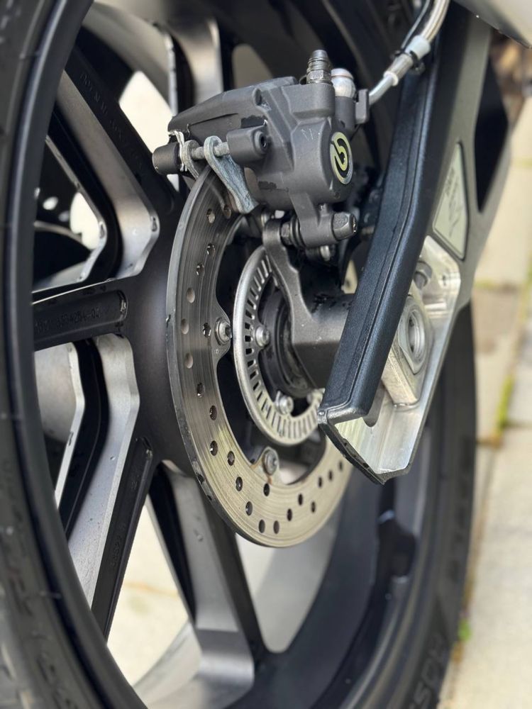 Bmw s 1000 R  2023 r
