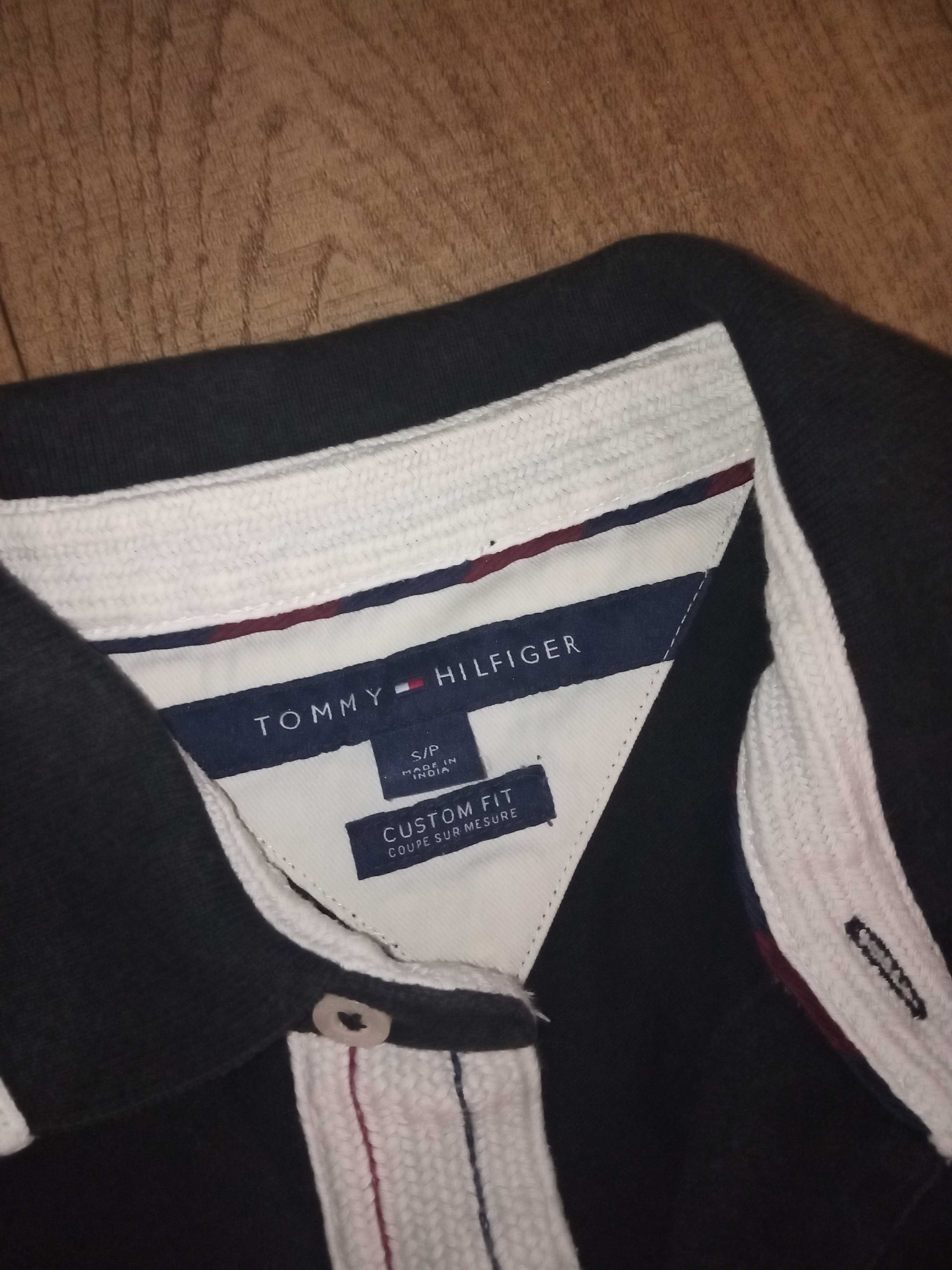 Firmowa Bluza Tommy Hilfiger czarna rozm L- 20 ZŁ!! WYPRZEDAŻ SZAFY