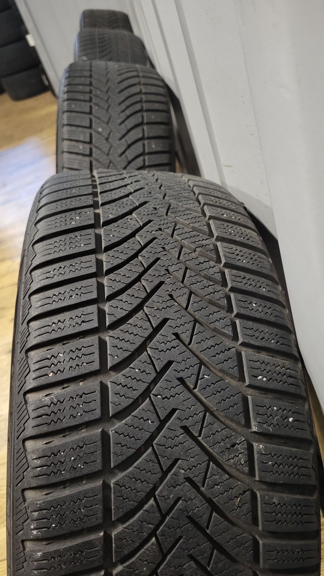 Alufelgi Seat 17" 5x112 z oponami 225/45 R17 Leon Exeo Altea Vw