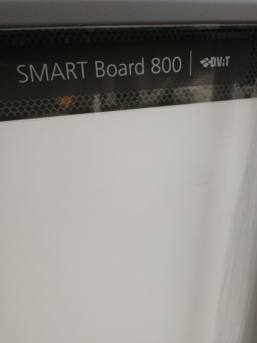 Tablica  szkolna smart board 800  Dvit