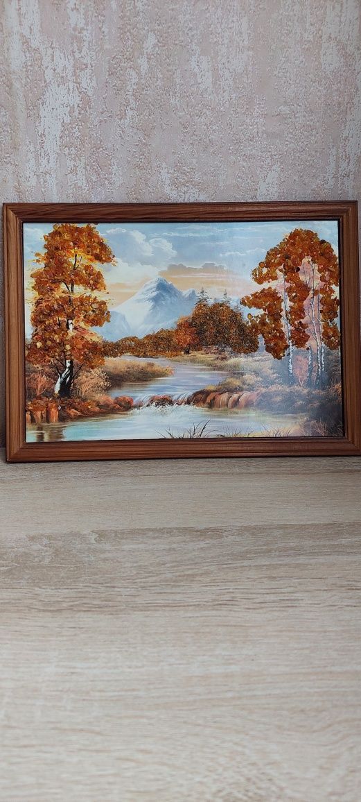 Картина из янтаря.