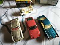Carros miniatura vintage.