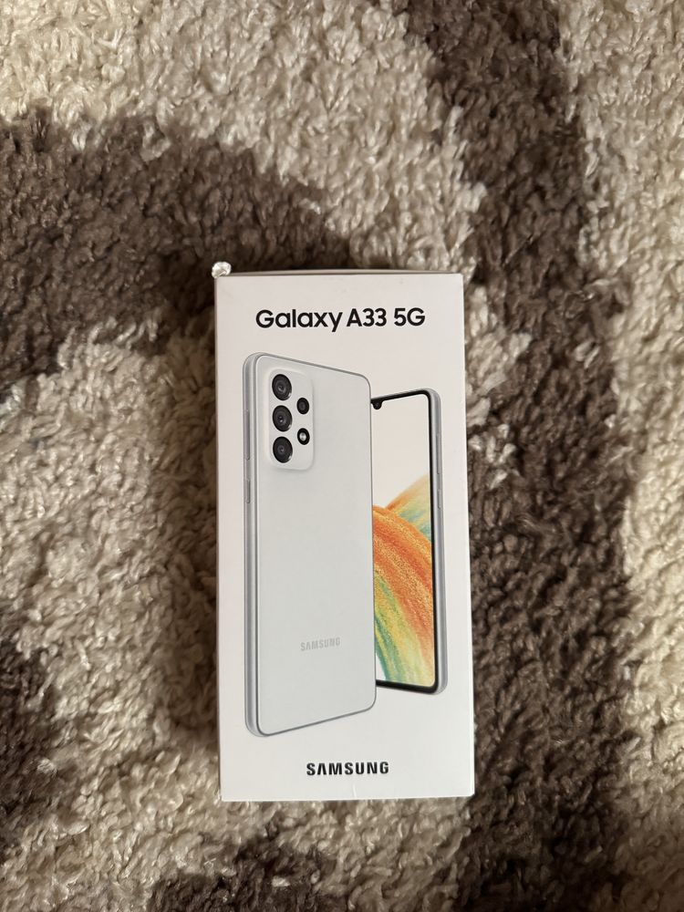 Samsung Galaxy A33 5G (128) білого кольору.