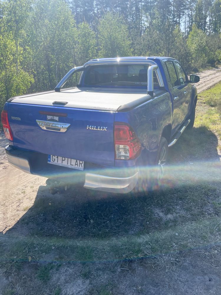 Toyota Hilux na gwaracji relax FV pierwszy wlasciciel