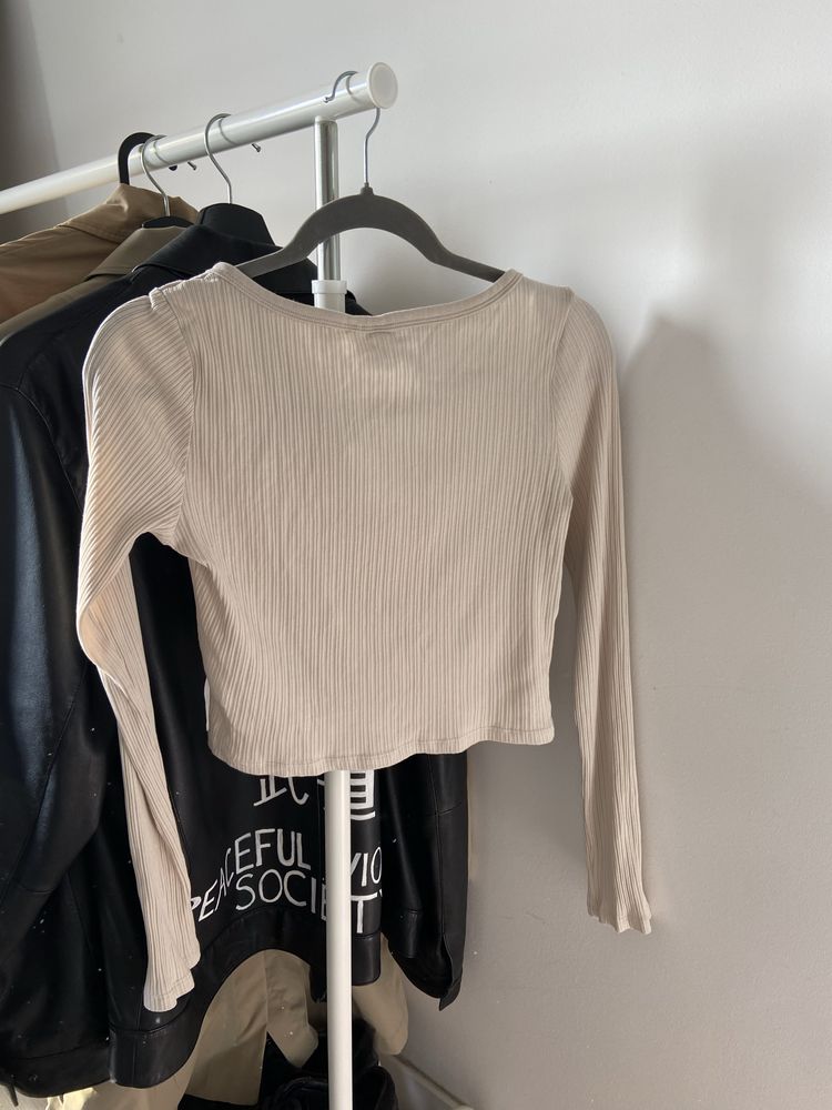 Beige Ribbed Button-Up Top – H&M Divided