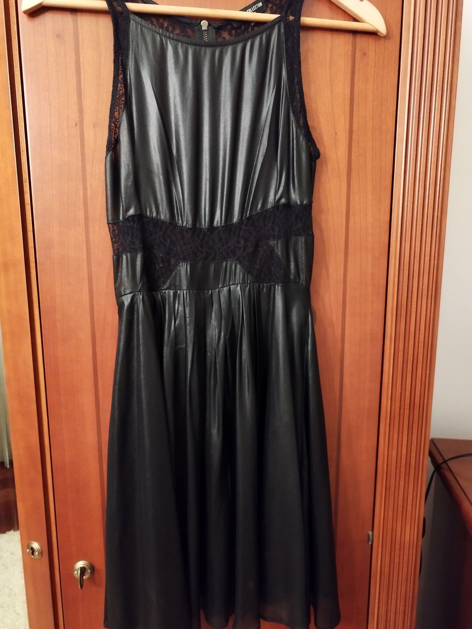 Vestido Bershka preto