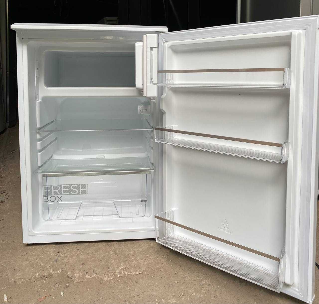 Маленький холодильник з морозилкою Midea  (85 см) з Європи