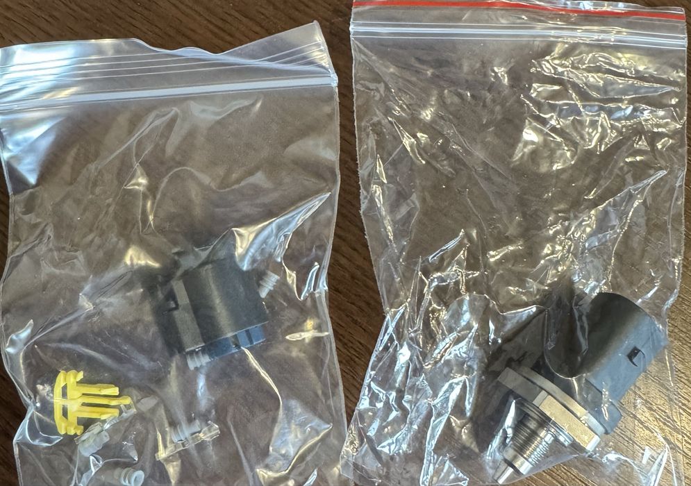 Комбінований датчик тиску оливи та температури оливи 0261230340