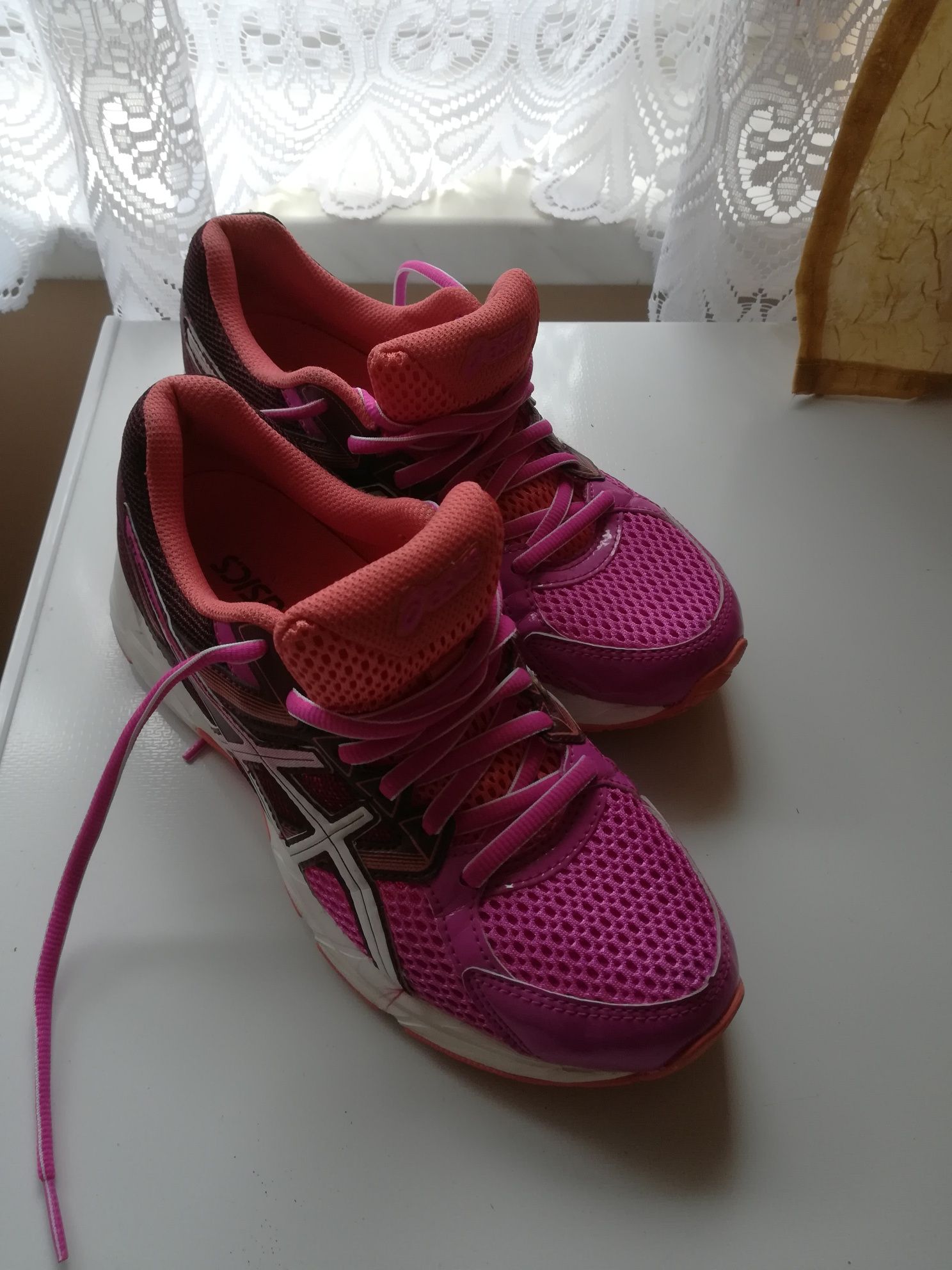 Buty sportowe asics,damskie,36, 37. j. nowe