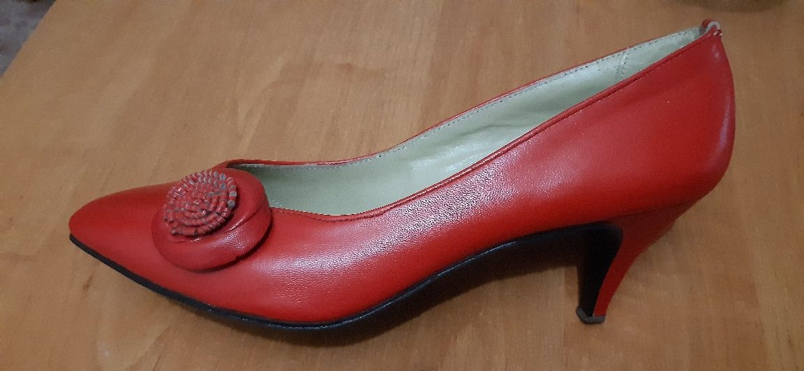 Туфли кожаные новые
