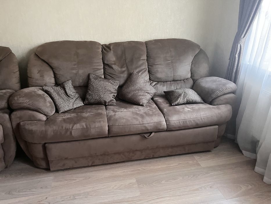 Продам диван і крісло
