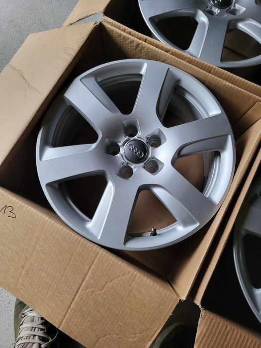[413] 17 Cali 5x112 ET25 7J Felgi aluminiowe Audi A3A4A5A6 Oryginal