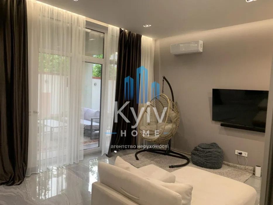 Продажа дома Печерск, центр, ул. Товарная, Киев