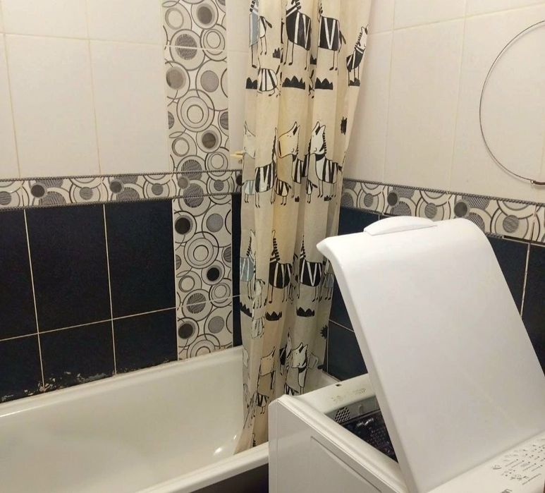 2-на в теплому будинку, П'ять-П'ять Медколледж