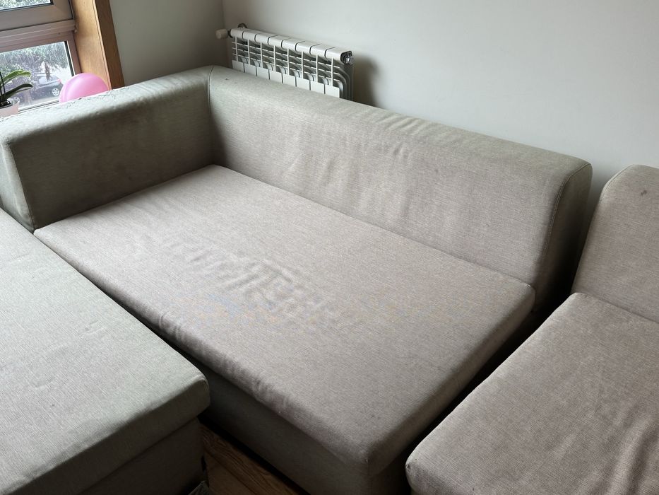 Sofa modelar usado Laskasas