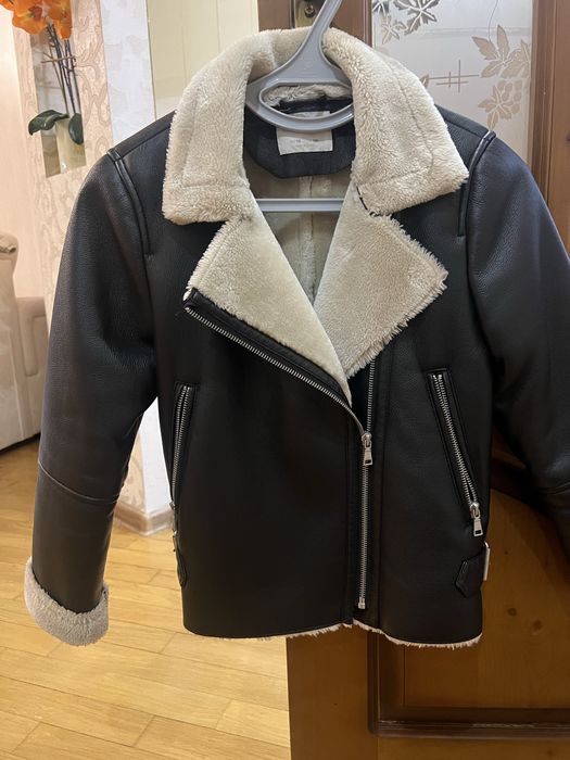 Чорна дублянка Zara