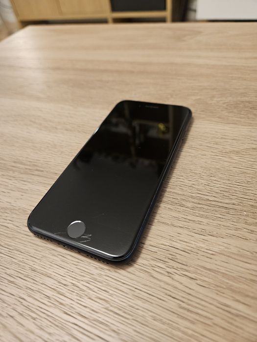 Iphone SE3 (2022) 64 Gb - 89% Baterii
